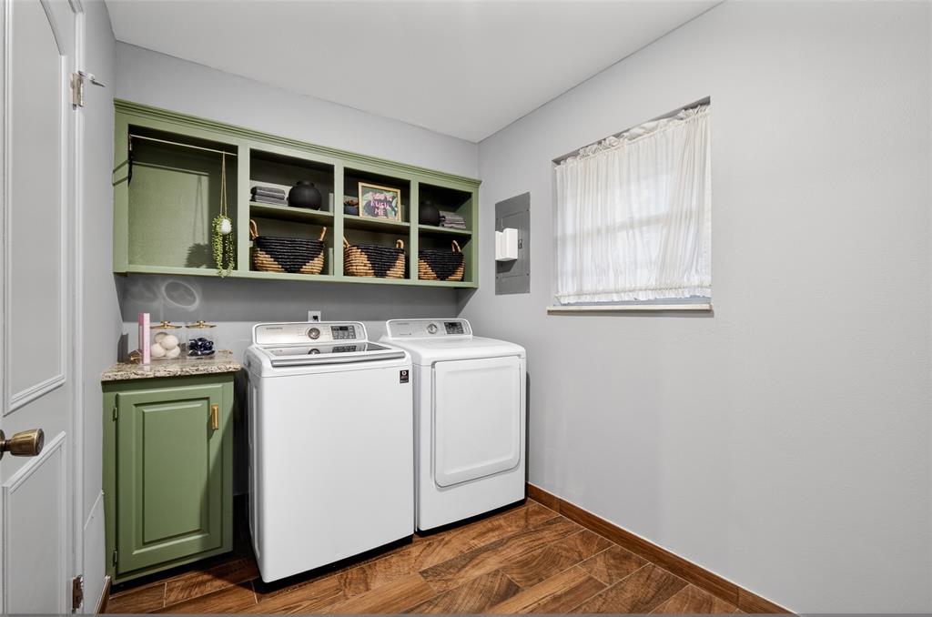 13216 Inverness Avenue Property Photo 40