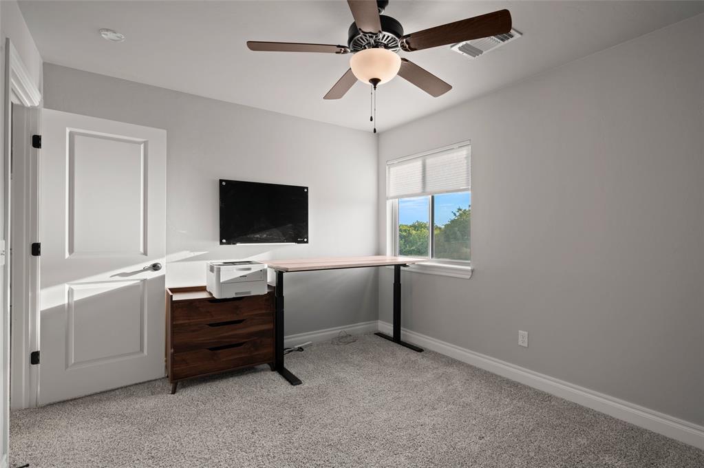 15609 Fountain Creek Lane Property Photo 34