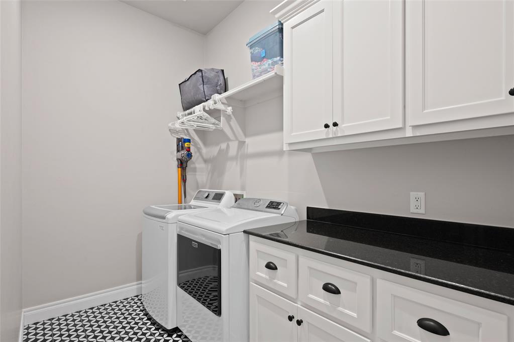 15609 Fountain Creek Lane Property Photo 37