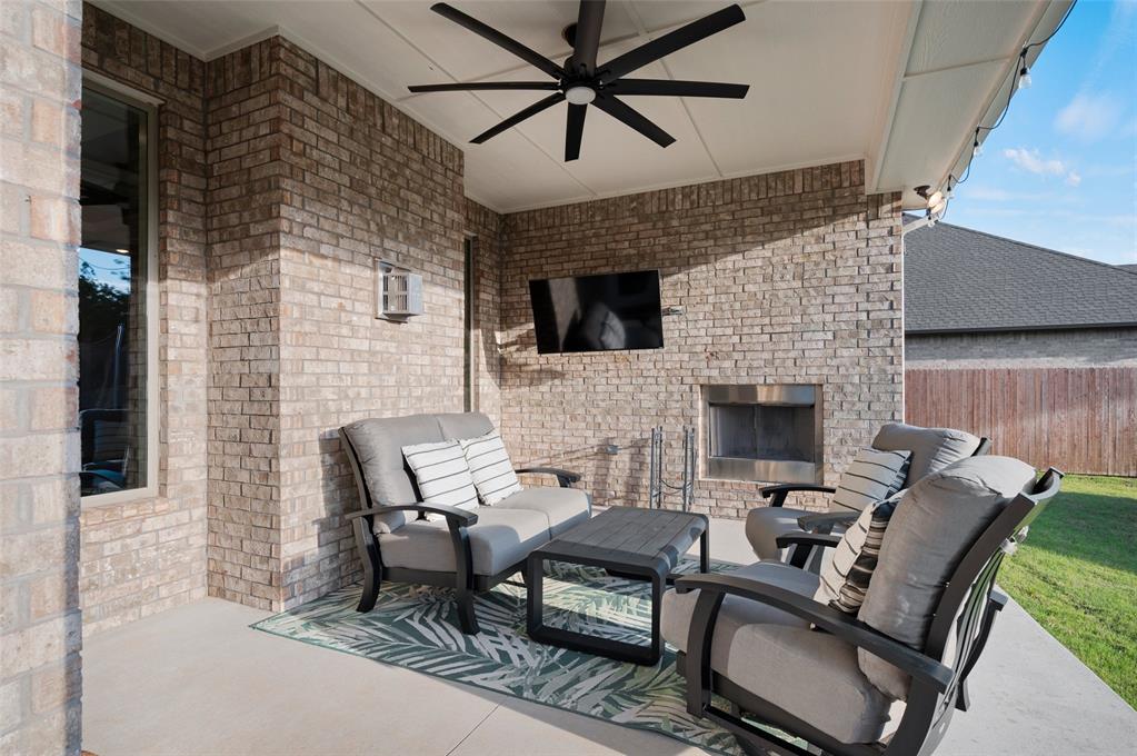 15609 Fountain Creek Lane Property Photo 39
