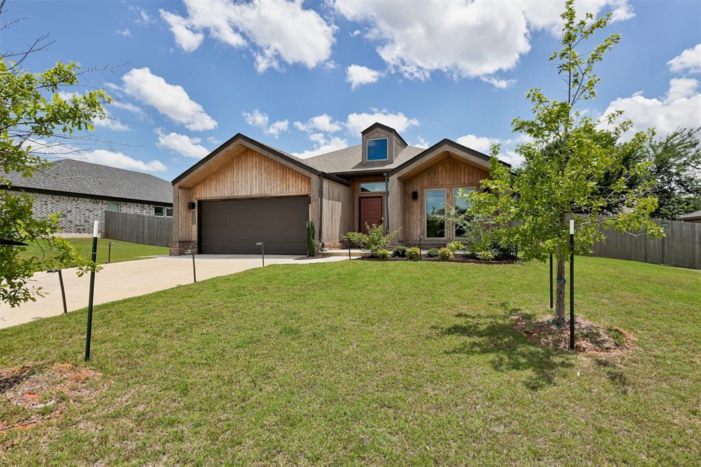 324 Megan Court Property Photo 2
