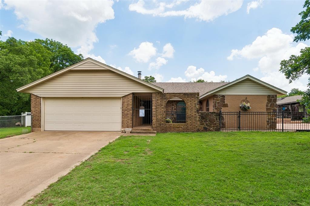 4423 Ne 40th Street Property Photo 1