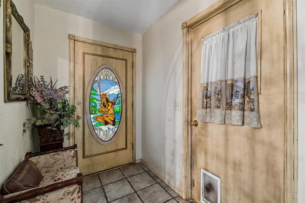 4423 Ne 40th Street Property Photo 3