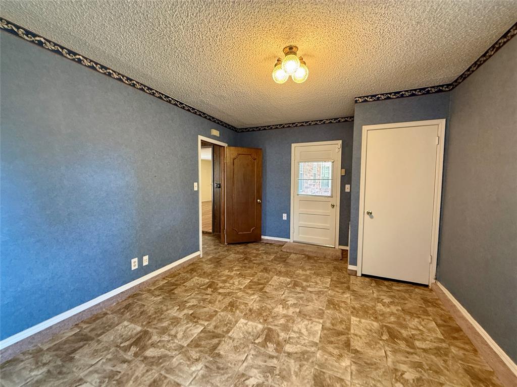 2401 Grisso Drive Property Photo 22