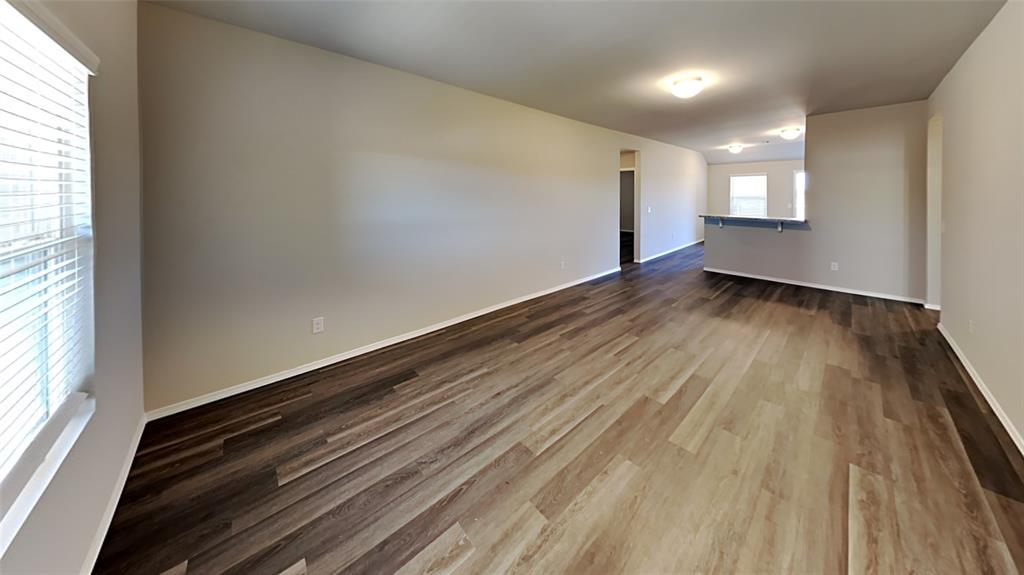 408 Fox Burrow Lane Property Photo 4