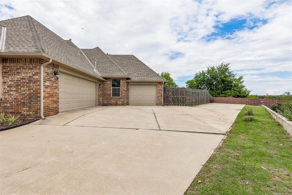 2901 Alyssum Court Property Photo 4