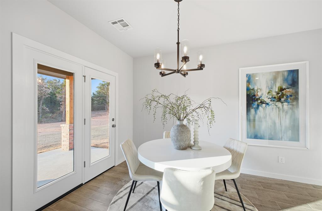1727 Elm Circle Property Photo 7