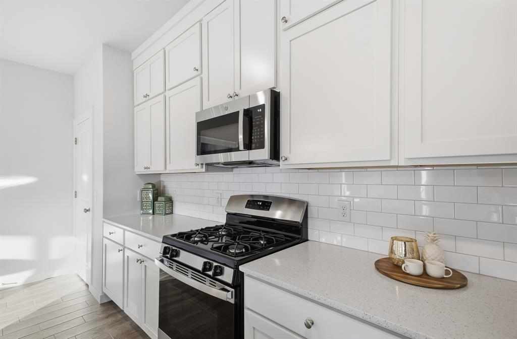 1727 Elm Circle Property Photo 13