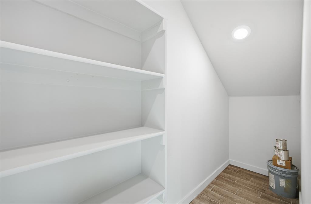 1727 Elm Circle Property Photo 19