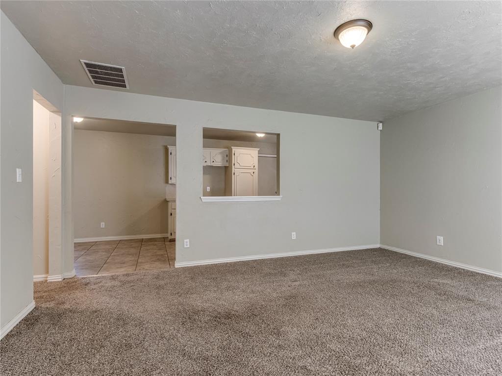 10216 Lyndon Road Property Photo 8
