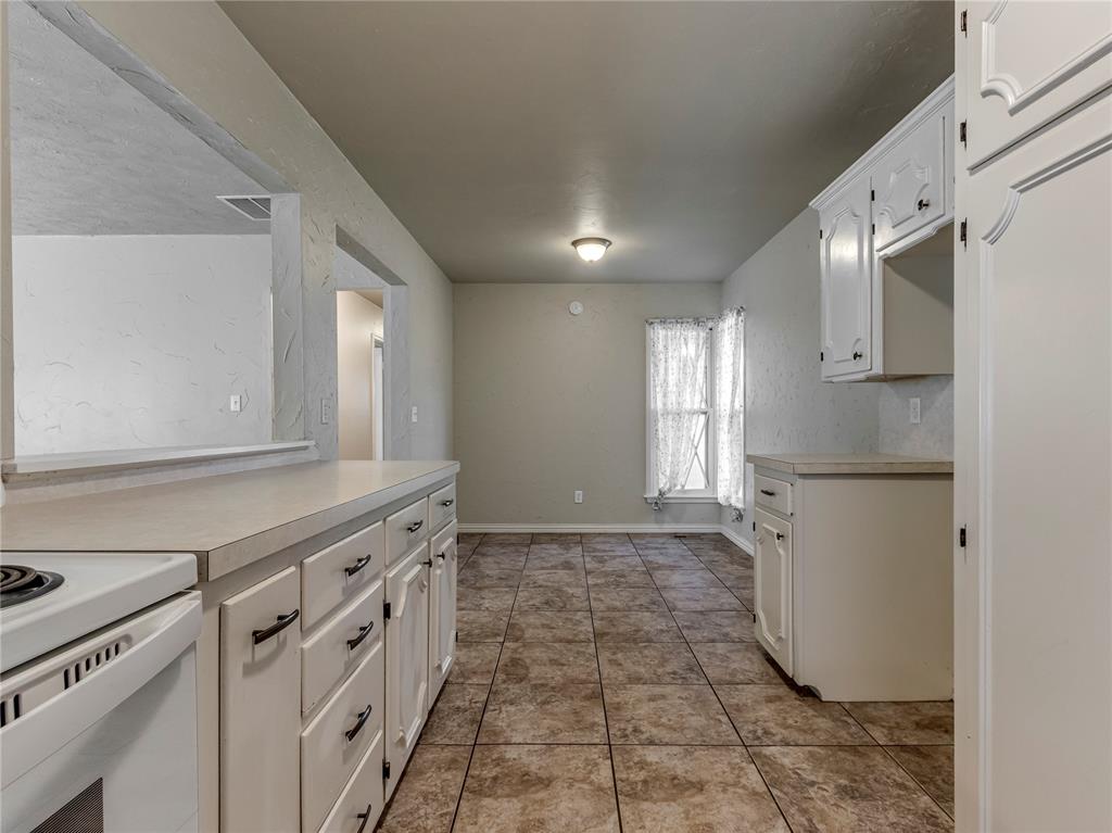 10216 Lyndon Road Property Photo 13