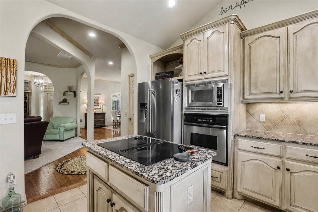 2204 Hanover Lane Property Photo 12