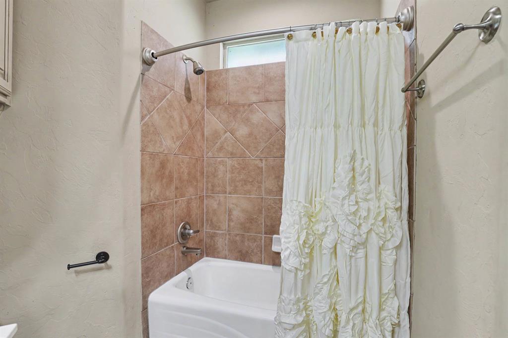 2204 Hanover Lane Property Photo 27