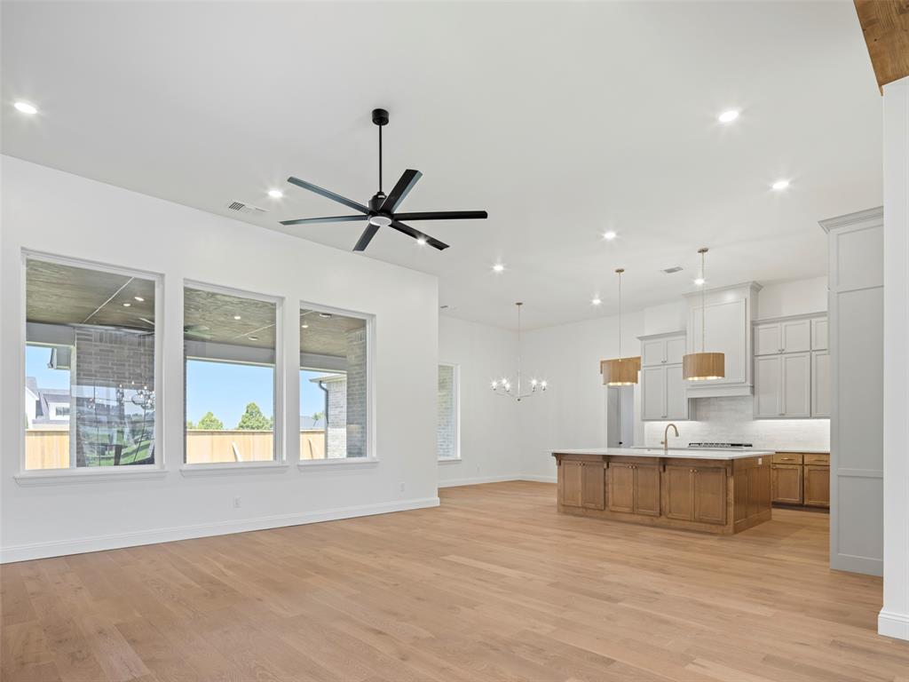 3004 Fortuna Drive Property Photo 12