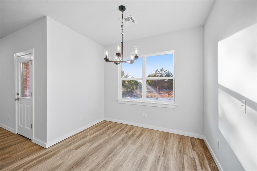 1723 Elm Circle Property Photo 7