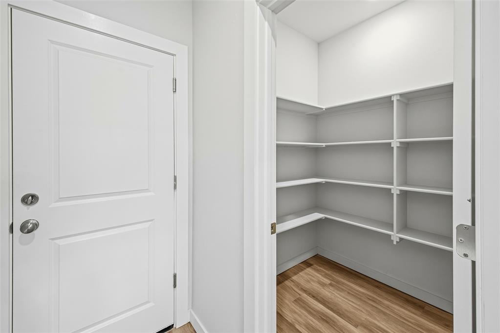 1723 Elm Circle Property Photo 15