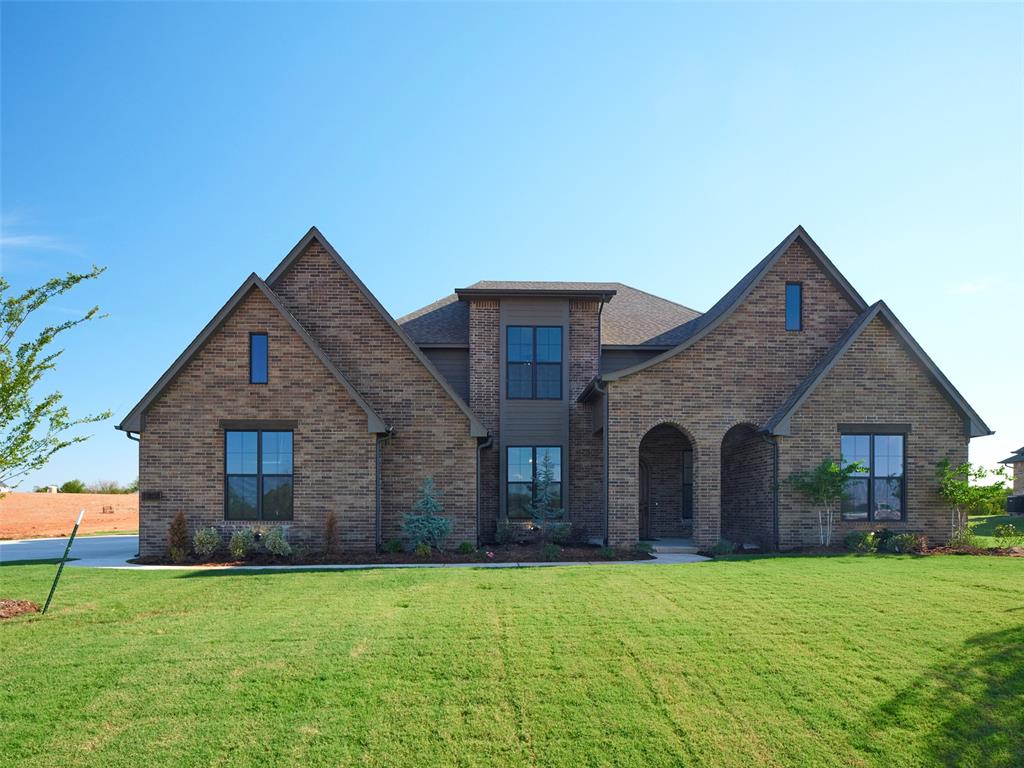 1808 Maplewood Lane Property Photo 3