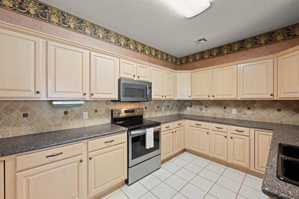 15800 Napa Ridge Property Photo 13