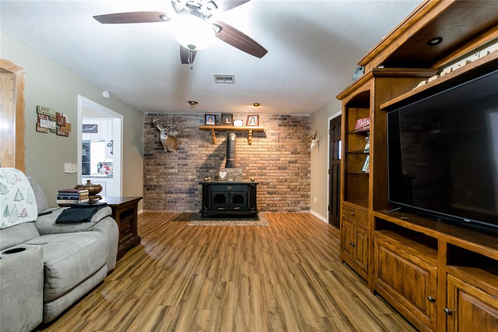 132 Merritt Drive Property Photo 3