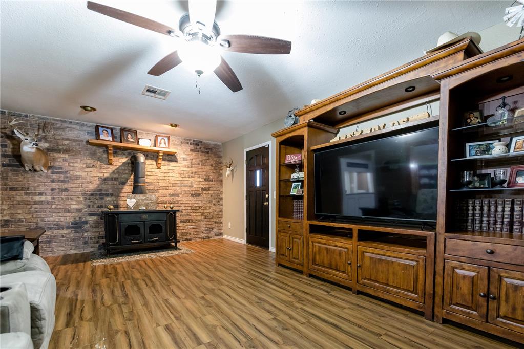 132 Merritt Drive Property Photo 4