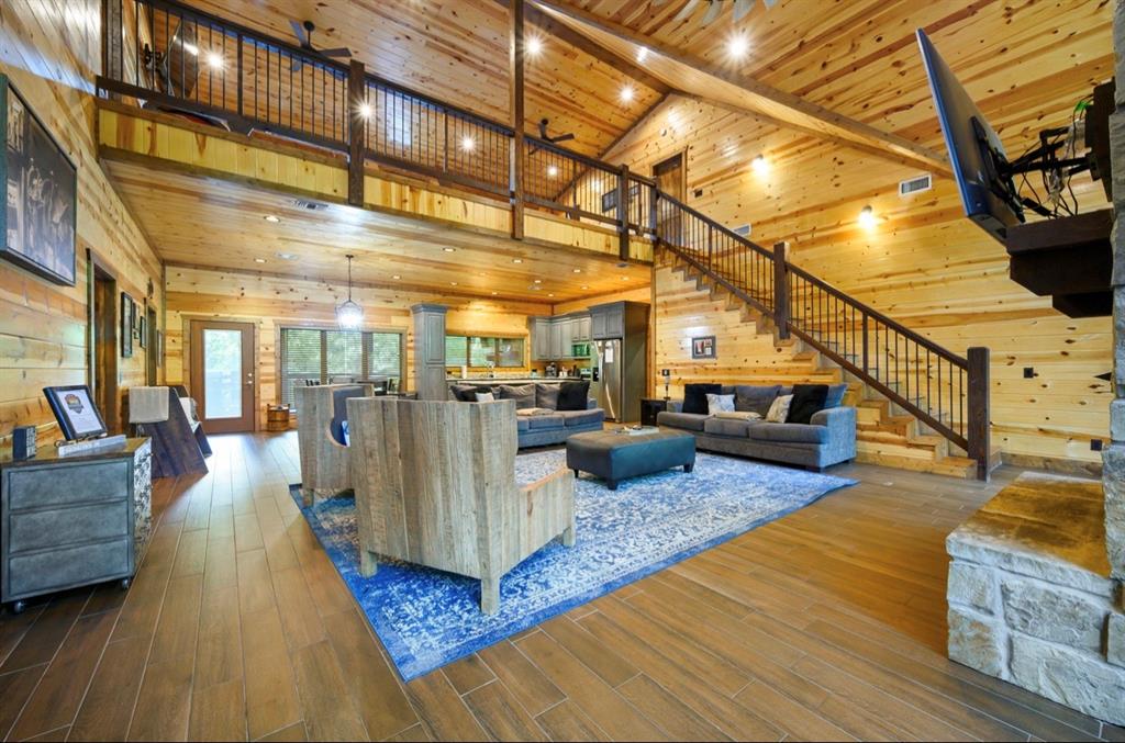 207 Lonely Maple Trail Property Photo 8