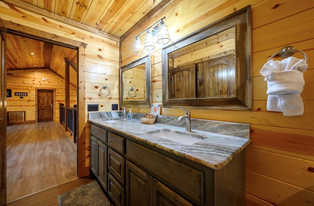 207 Lonely Maple Trail Property Photo 33