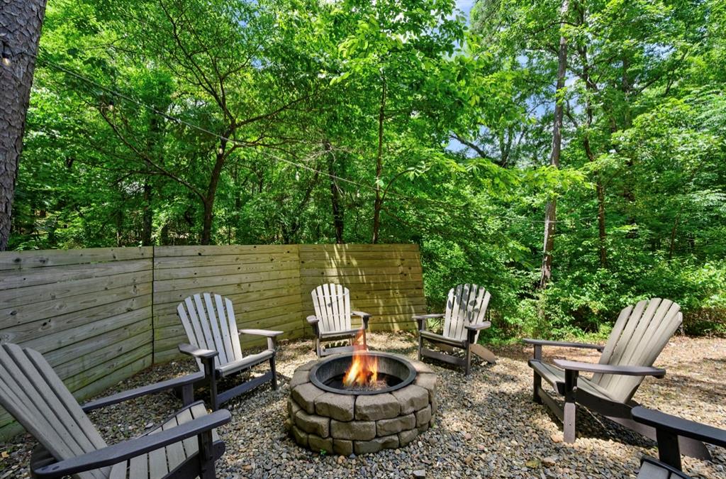 207 Lonely Maple Trail Property Photo 44