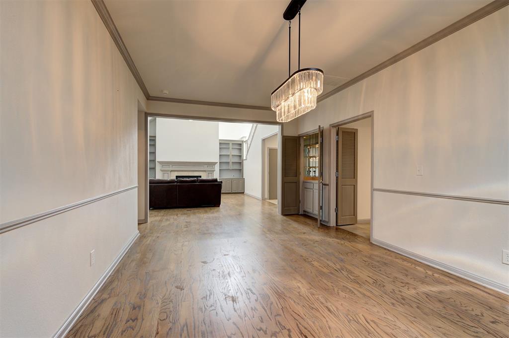 8670 N May Avenue 49d Property Photo 5