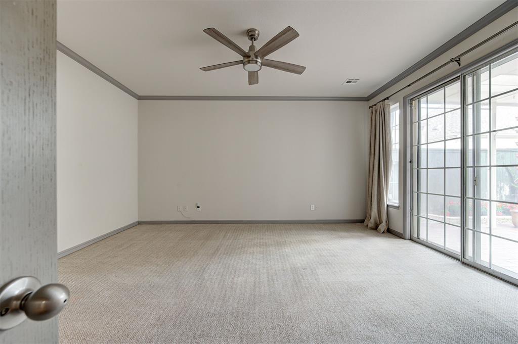 8670 N May Avenue 49d Property Photo 19