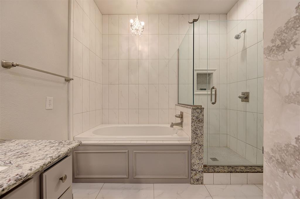 8670 N May Avenue 49d Property Photo 22