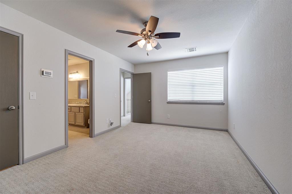 8670 N May Avenue 49d Property Photo 32