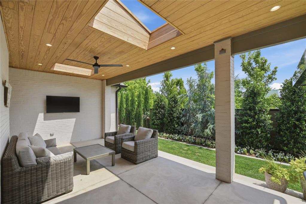 15600 Waterstone Way Property Photo 43