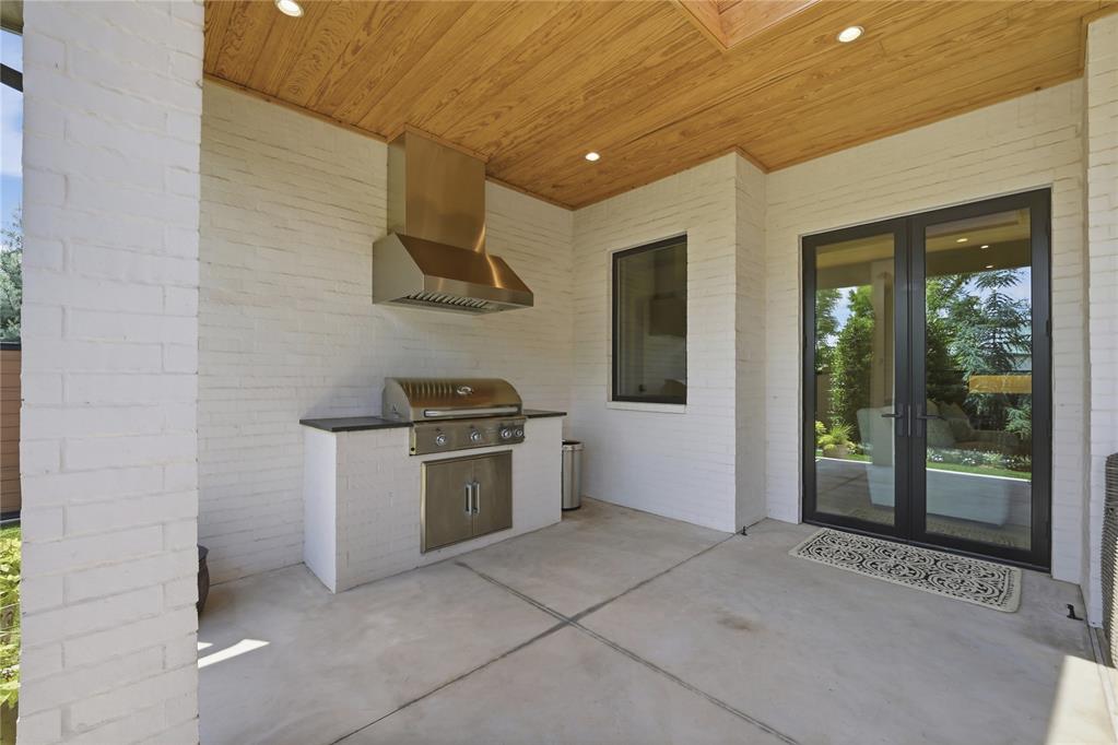 15600 Waterstone Way Property Photo 45
