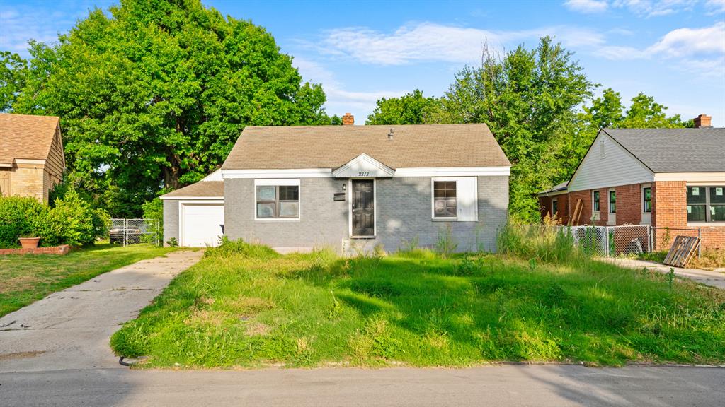 2212 Miramar Boulevard Property Photo 2