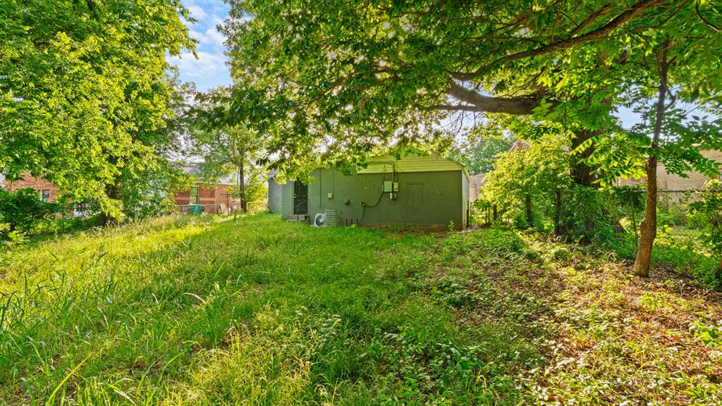 2212 Miramar Boulevard Property Photo 19