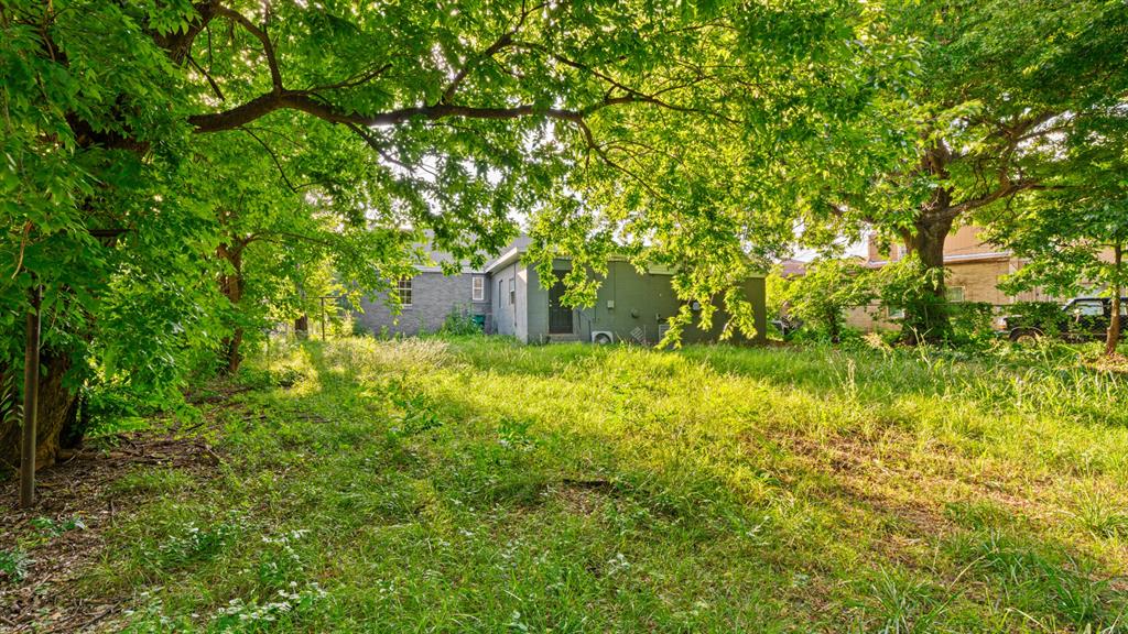 2212 Miramar Boulevard Property Photo 20