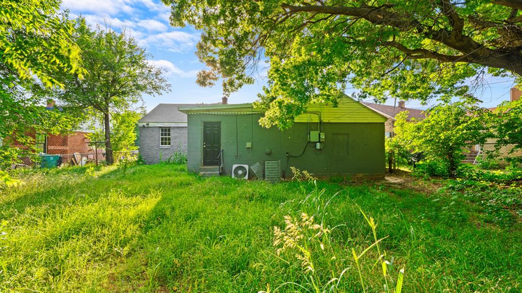 2212 Miramar Boulevard Property Photo 21