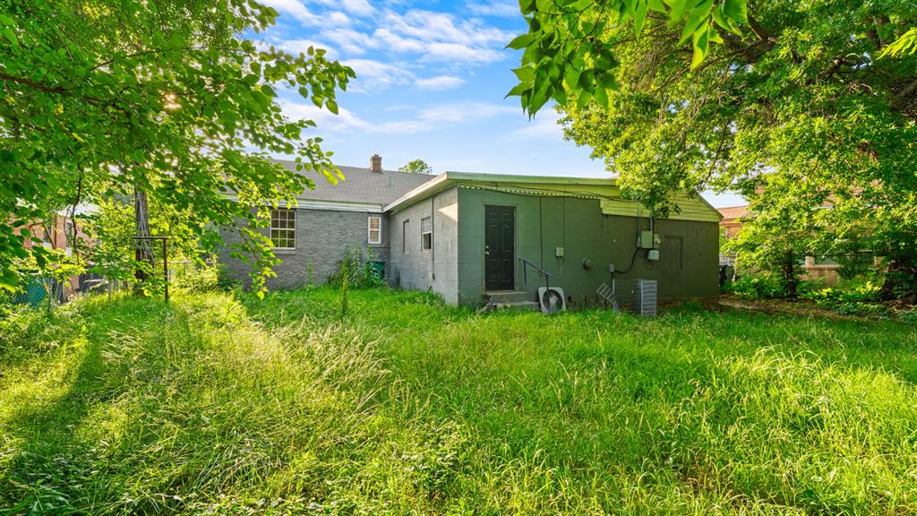 2212 Miramar Boulevard Property Photo 22