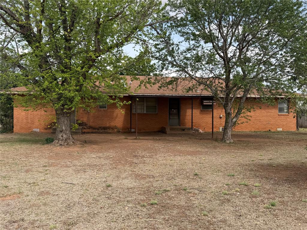 210 S 6th Street Property Photo 4