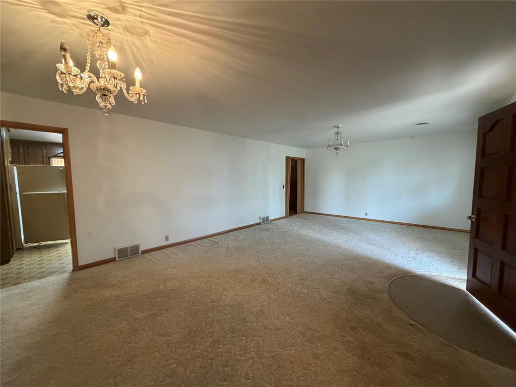 210 S 6th Street Property Photo 8