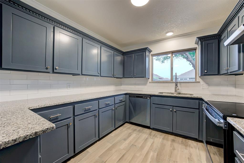 2712 Clover Glen Drive Property Photo 18