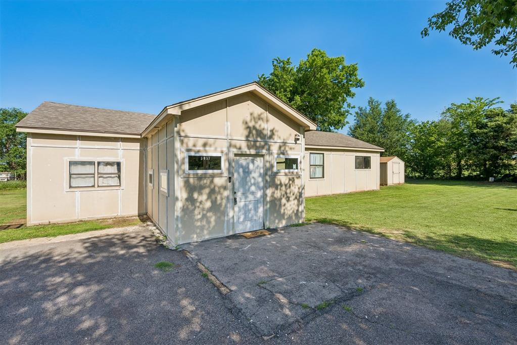 5817 Jericho Property Photo 5