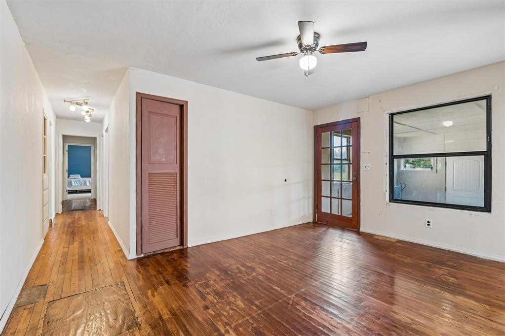 5817 Jericho Property Photo 8
