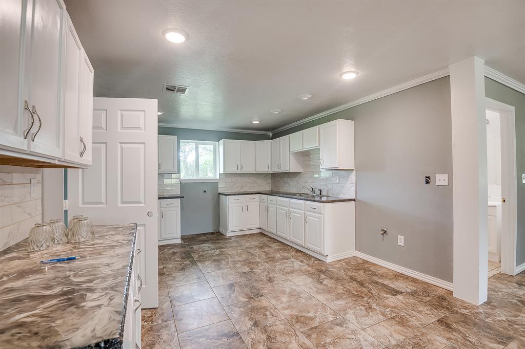331743 E 1020 Road Property Photo 9
