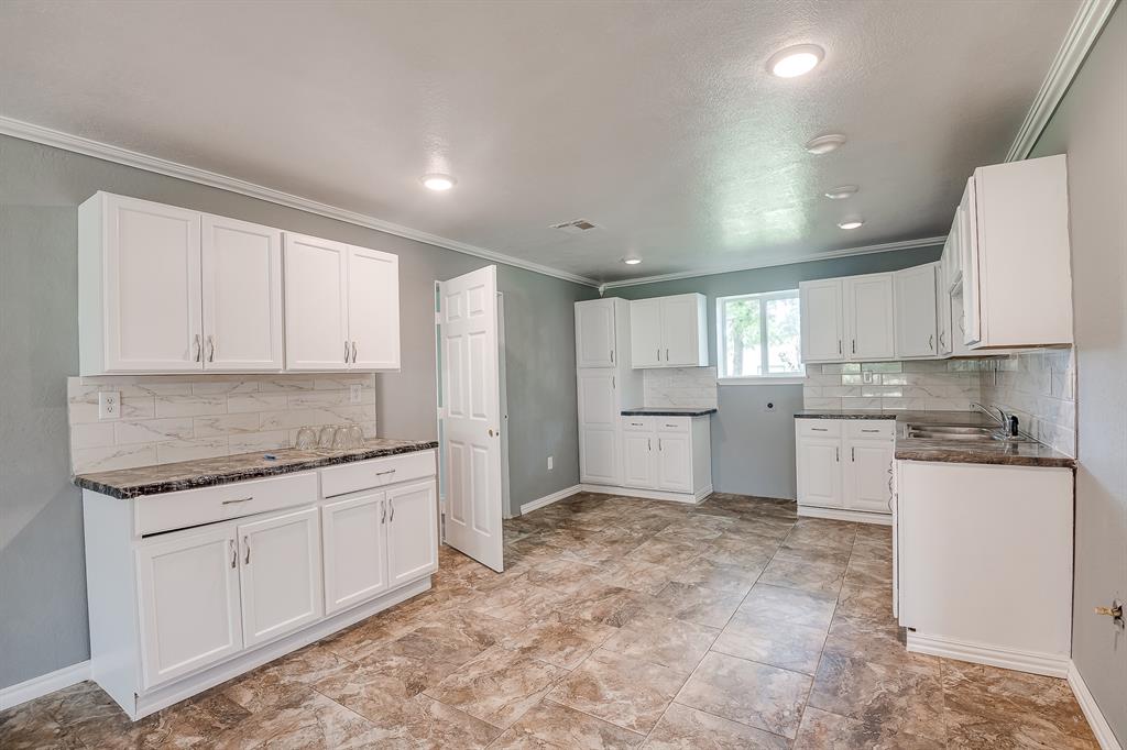 331743 E 1020 Road Property Photo 10