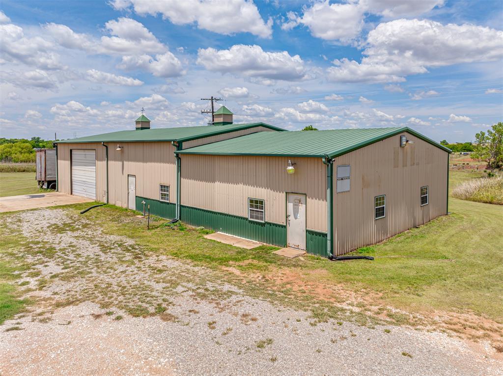 22514 N 2930 Road Property Photo 14