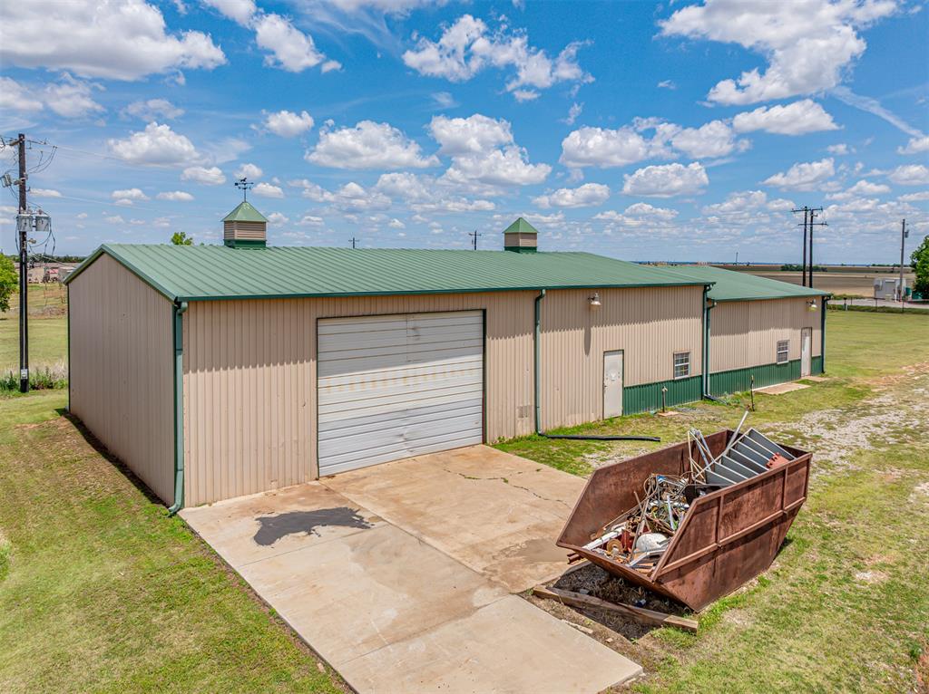 22514 N 2930 Road Property Photo 15