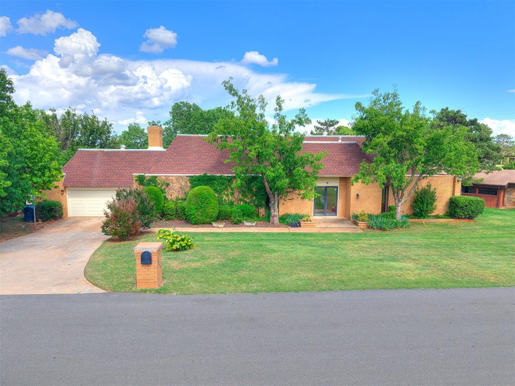 10208 Westlake Drive Property Photo 2