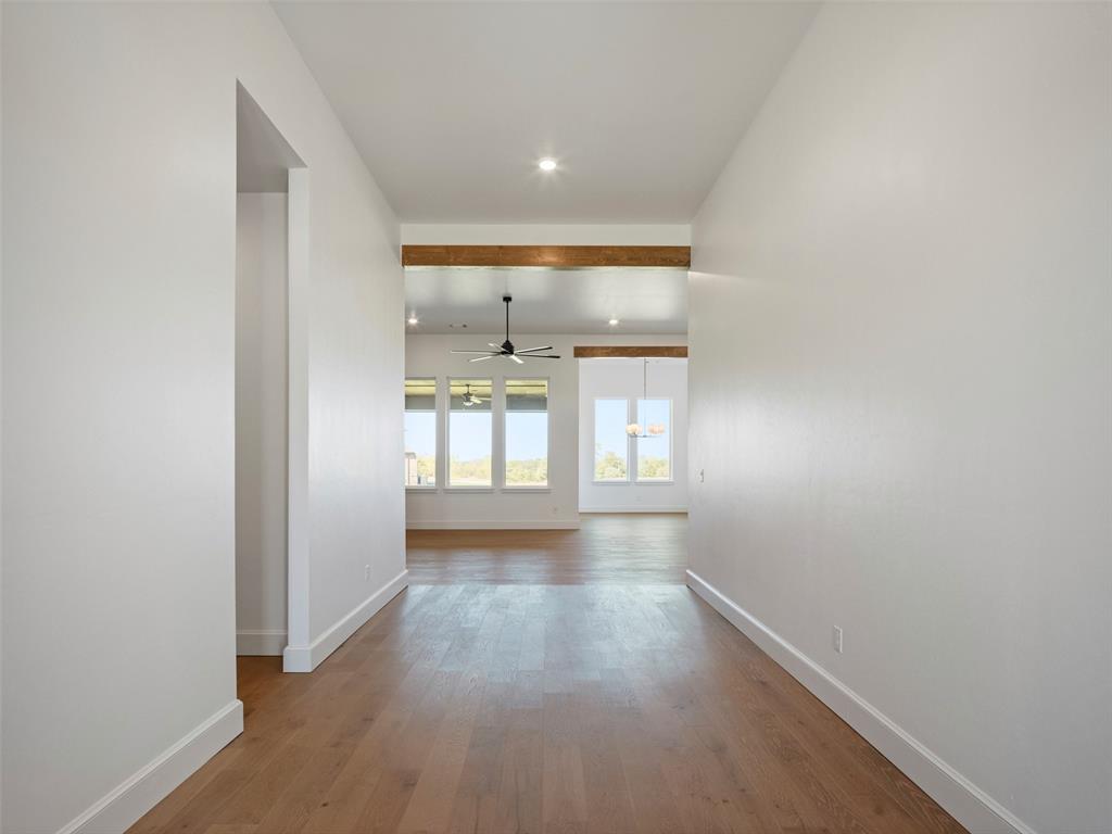 1809 Meadowview Drive Property Photo 5