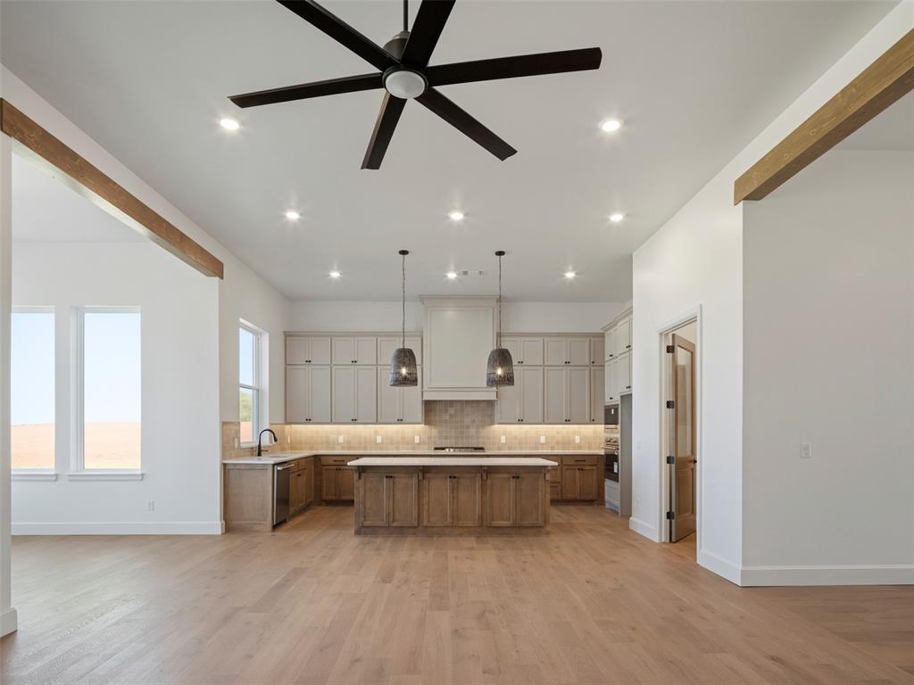 1809 Meadowview Drive Property Photo 8
